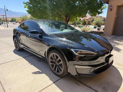 2023 Tesla Model S Plaid