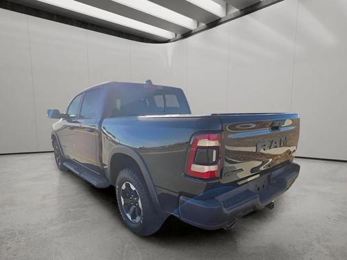 Diamond Black Crystal Pearlcoat 2023 RAM 1500 Rebel