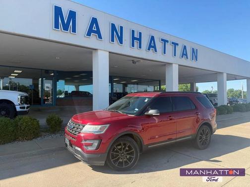 Red 2017 Ford Explorer XLT