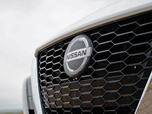 Glacier White 2021 Nissan Altima S FWD