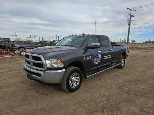 2018 RAM 3500 SLT Crew Cab 4x4 8' Box