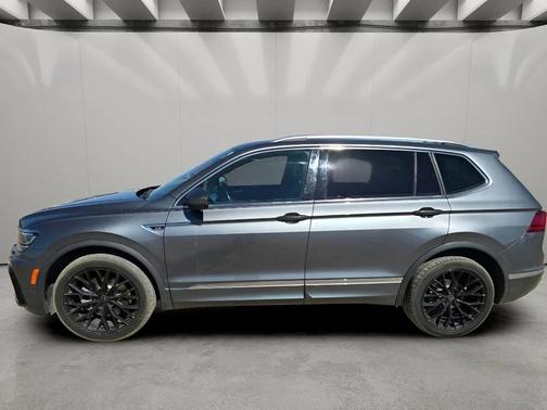Platinum Gray Metallic 2021 Volkswagen Tiguan 2.0T SEL R-Line 4MOTION