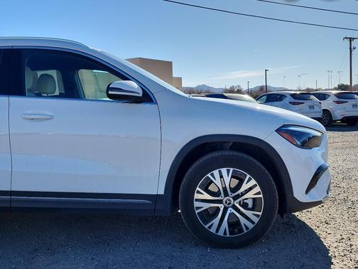 2025 Mercedes-Benz GLA 250 4MATIC