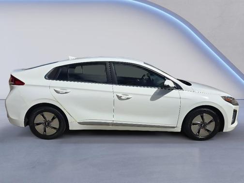 Ceramic White 2021 Hyundai IONIQ Hybrid SE