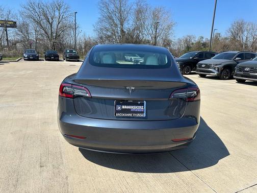 2020 Tesla Model 3 Standard Range