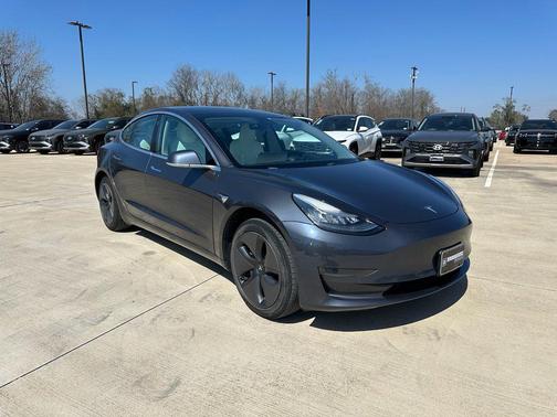2020 Tesla Model 3 Standard Range