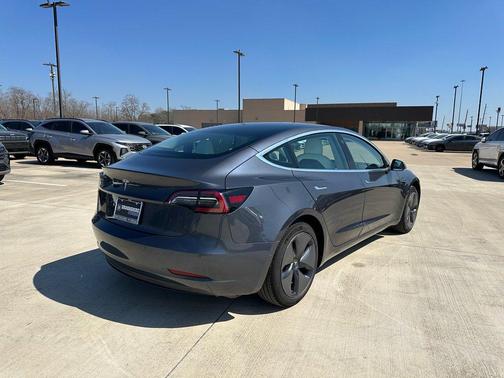 2020 Tesla Model 3 Standard Range
