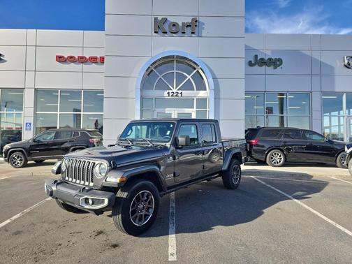 2023 Jeep Gladiator Overland