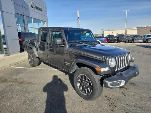 2023 Jeep Gladiator Overland