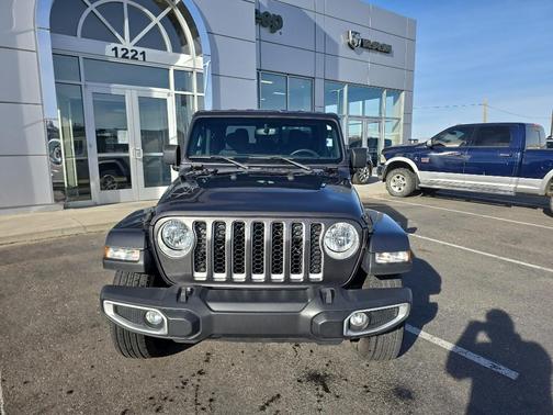 2023 Jeep Gladiator Overland