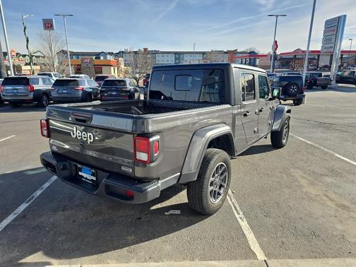 2023 Jeep Gladiator Overland