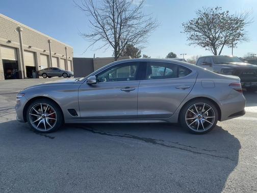 2025 Genesis G70 2.5T RWD