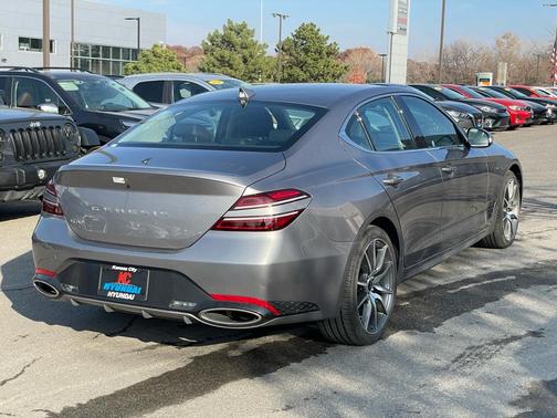 2025 Genesis G70 2.5T RWD