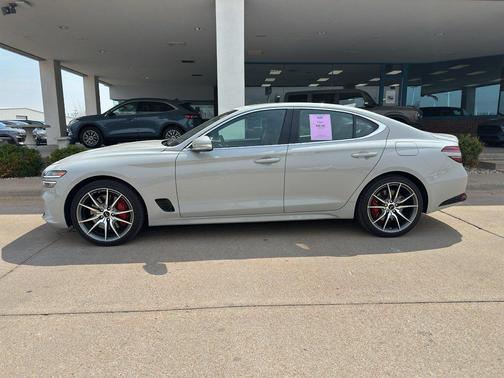 Vatna Gray 2025 Genesis G70 2.5T RWD