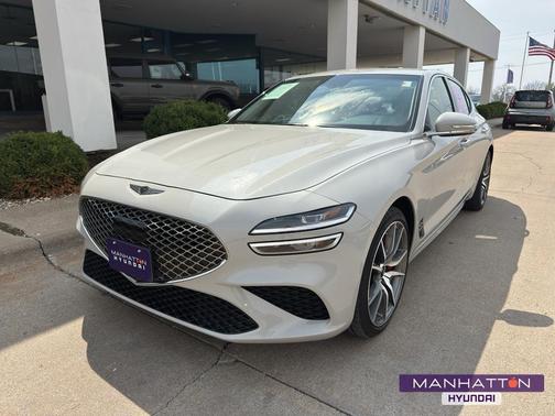 Vatna Gray 2025 Genesis G70 2.5T RWD