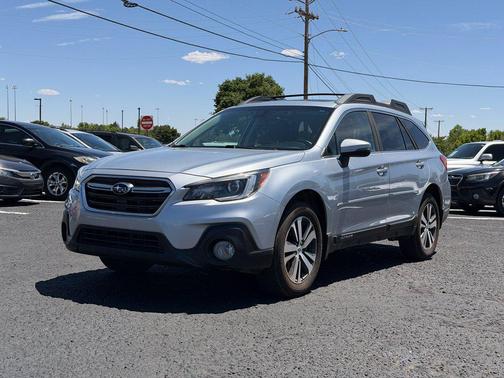 Ice Silver Metallic 2018 Subaru Outback 2.5i Limited