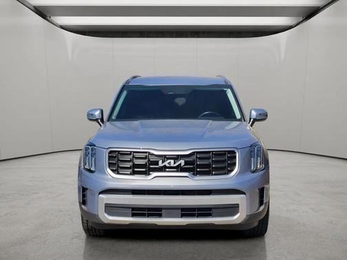 Everlasting Silver 2023 Kia Telluride S