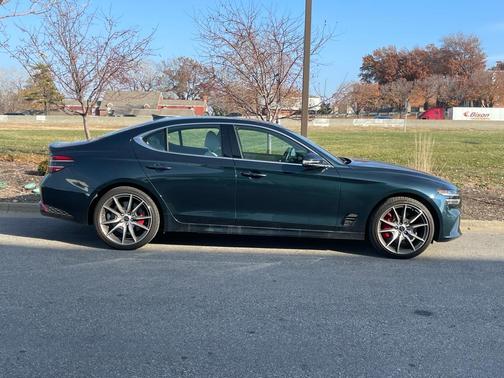 2025 Genesis G70 2.5T RWD