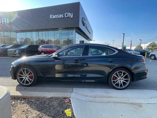 2025 Genesis G70 2.5T RWD