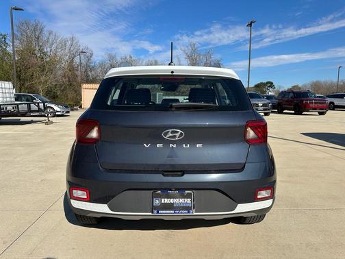 2023 Hyundai VENUE Limited