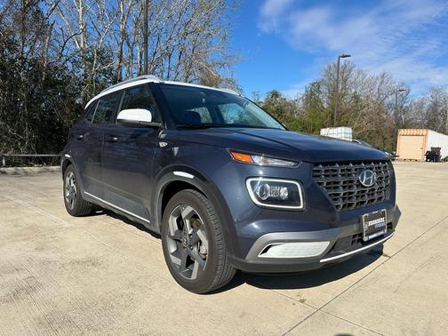 2023 Hyundai VENUE Limited
