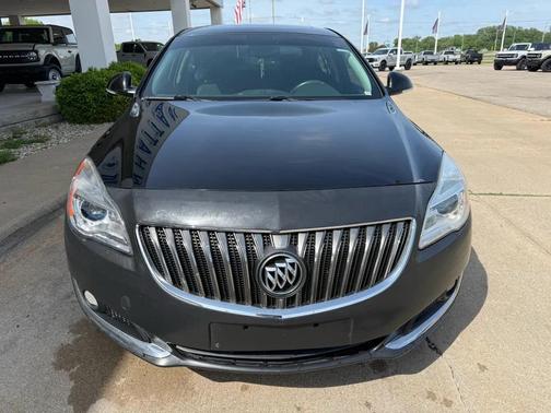 Black Onyx 2015 Buick Regal Base