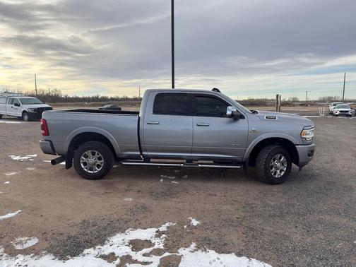 2019 RAM 3500 Laramie Crew Cab 4x4 6'4' Box