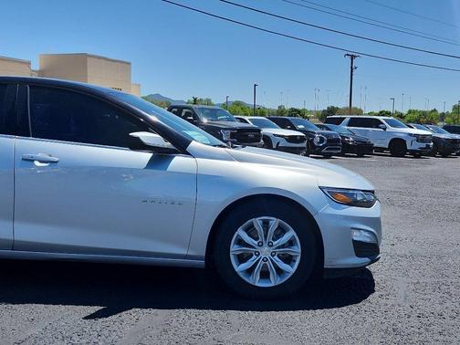 Silver Ice Metallic 2020 Chevrolet Malibu FWD LT