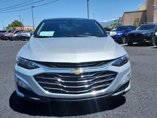 Silver Ice Metallic 2020 Chevrolet Malibu FWD LT