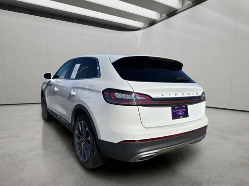 PRISTINE WHITE MET 3C 2022 Lincoln Nautilus Reserve