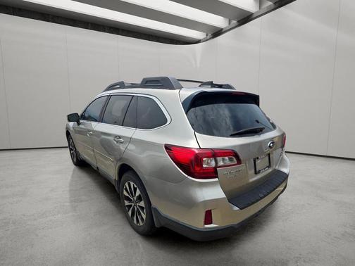 Tungsten Metallic 2017 Subaru Outback 2.5i Limited
