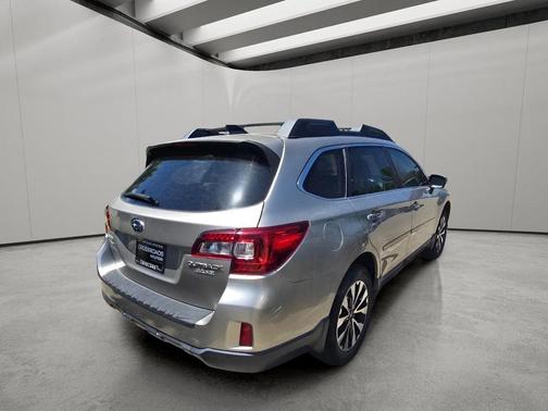 Tungsten Metallic 2017 Subaru Outback 2.5i Limited