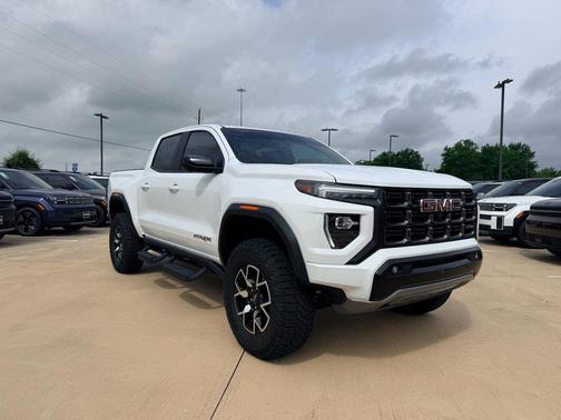 Summit White 2024 GMC Canyon AT4X