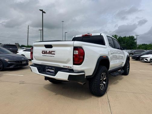 Summit White 2024 GMC Canyon AT4X