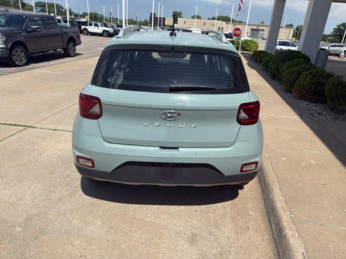Mirage Green 2025 Hyundai VENUE SEL