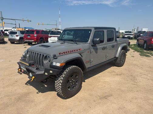 Sting-Gray Clearcoat 2022 Jeep Gladiator Mojave 4x4