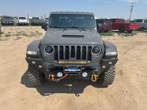 Sting-Gray Clearcoat 2022 Jeep Gladiator Mojave 4x4
