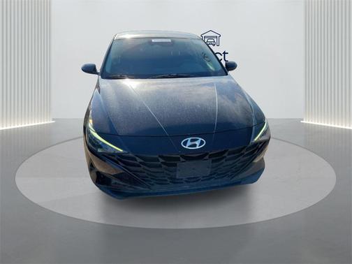 2023 Hyundai ELANTRA SE