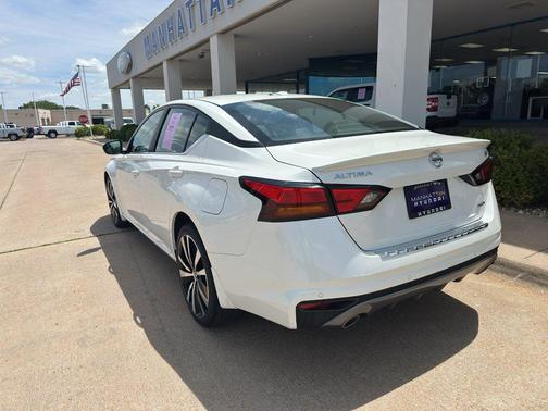 Pearl White Tricoat 2022 Nissan Altima SR Intelligent AWD