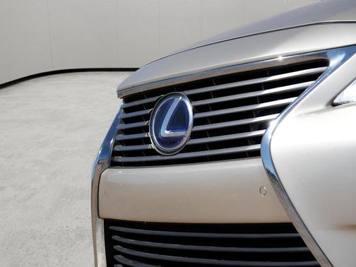 2013 Lexus ES 300h Base