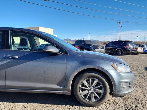 2016 Volkswagen Golf TSI S 4-Door