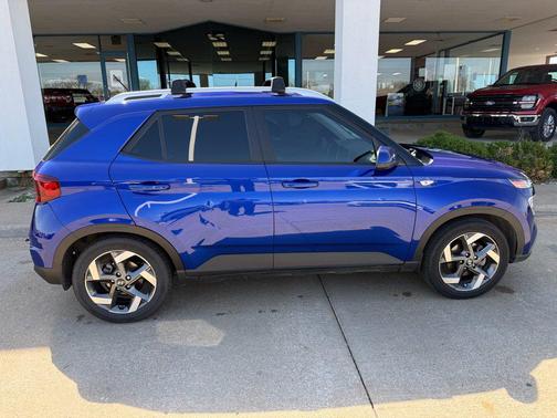 2023 Hyundai VENUE Limited