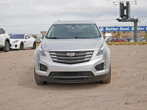 Radiant Silver Metallic 2019 Cadillac XT5 Luxury