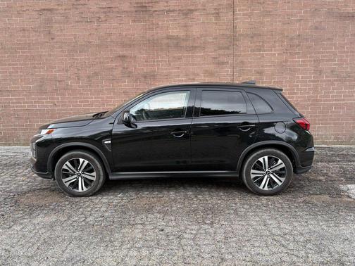 Labrador Black Pearl 2025 Mitsubishi Outlander Sport 2.0 ES