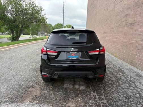 Labrador Black Pearl 2025 Mitsubishi Outlander Sport 2.0 ES