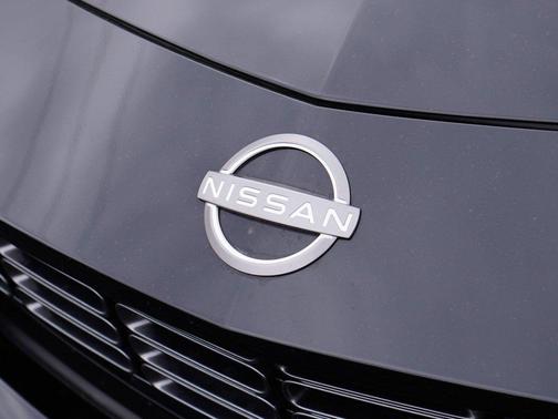 Black Diamond Pearl 2024 Nissan Z Sport Auto