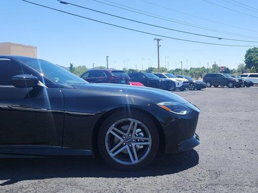 Black Diamond Pearl 2024 Nissan Z Sport Auto