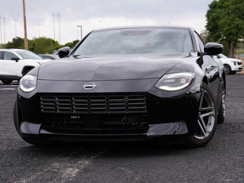Black Diamond Pearl 2024 Nissan Z Sport Auto