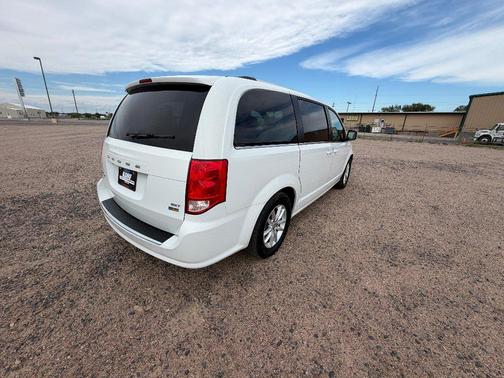 White Knuckle Clearcoat 2018 Dodge Grand Caravan SXT