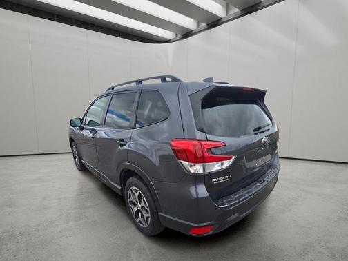 Magnetite Gray Metallic 2022 Subaru Forester Premium
